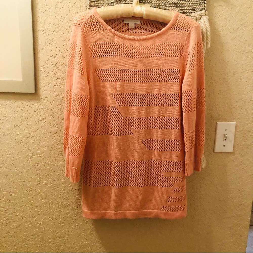 New York & Co open Weave sweater Coral Small